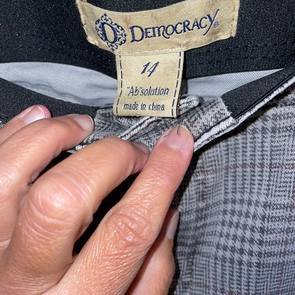 Democracy pants. Ankle length midrise sz14 - Picture 2 of 3